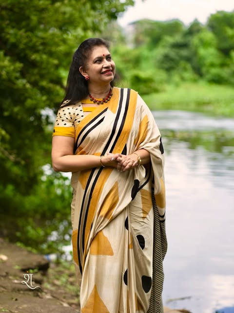 Rekha — photograph 1