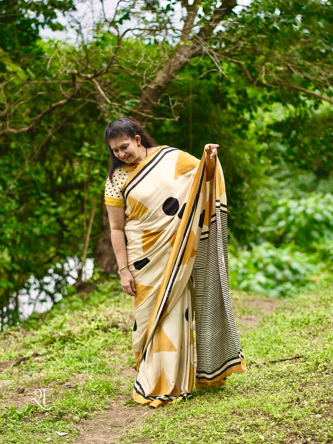 Rekha — photograph 17